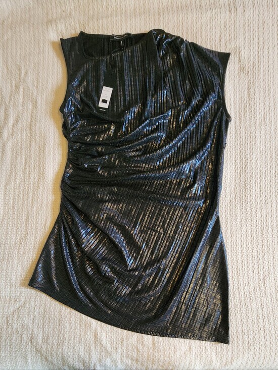 BCBGMaxAzria Dresses & Skirts - BCBGMaxAzria Shimmery Black Asymmetrical Dress